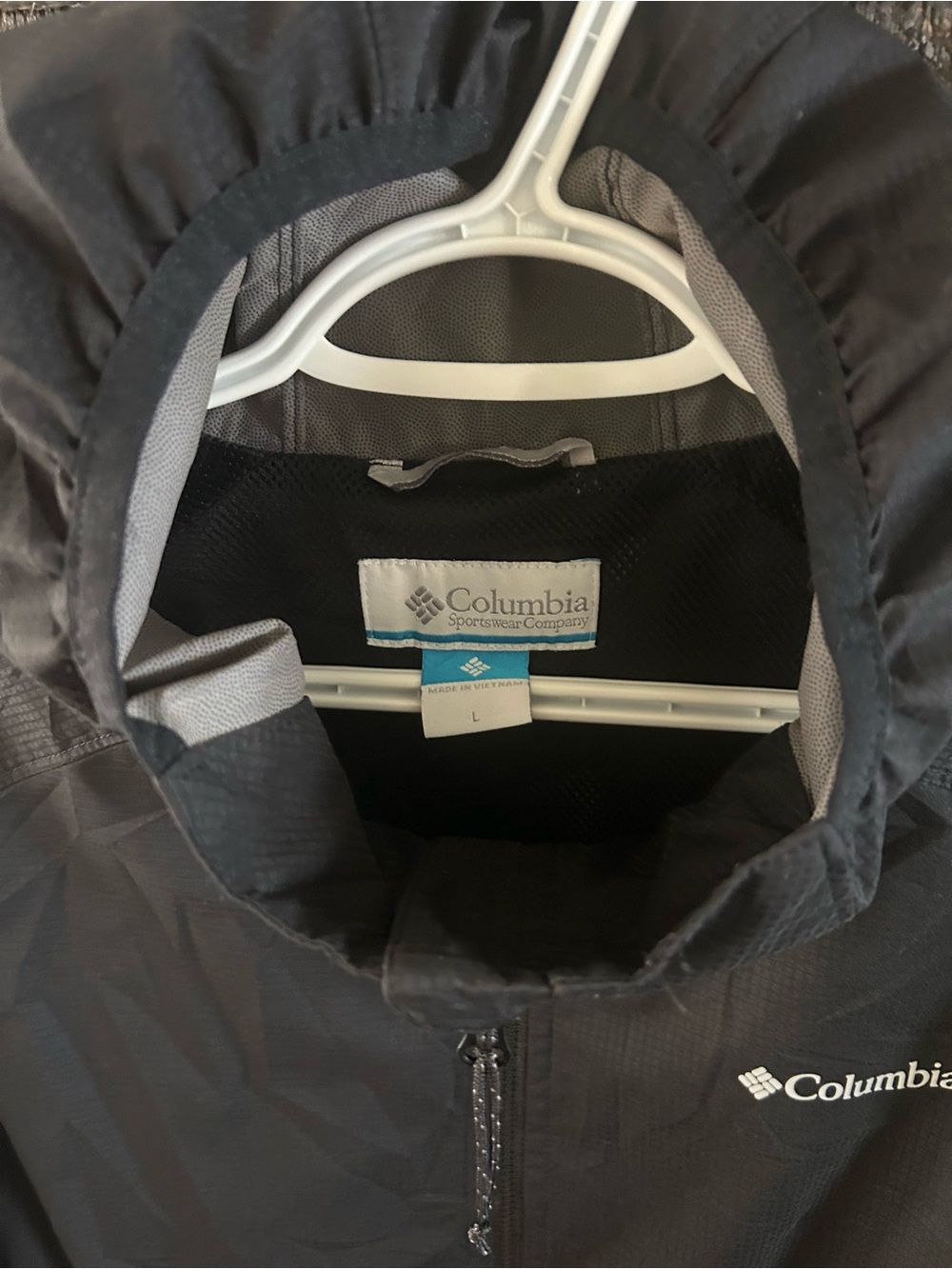 Women's Columbia Black Hooded Rain Jacket - Picture 4 of 4